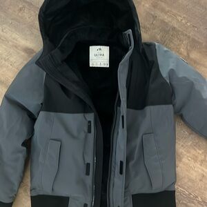 Boys Abercrombie kids ultra winter coat size 13/14 grey